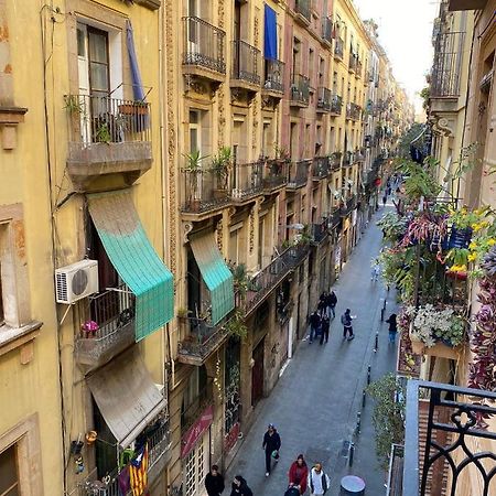 Spacious Modern Apartment In The Vibrant El Raval Barcelona Exterior foto