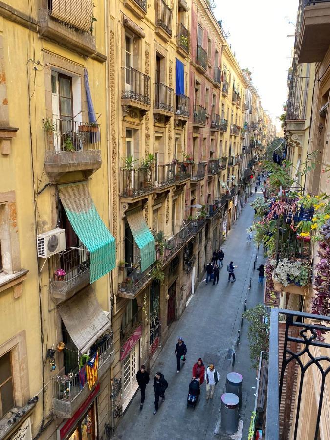 Spacious Modern Apartment In The Vibrant El Raval Barcelona Exterior foto